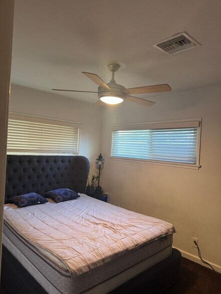 Building Photo - 5309 Comercio Way