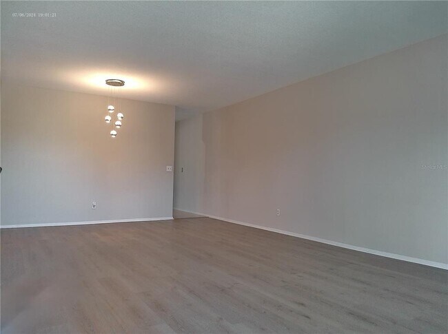 Building Photo - 2381 Ecuadorian Way