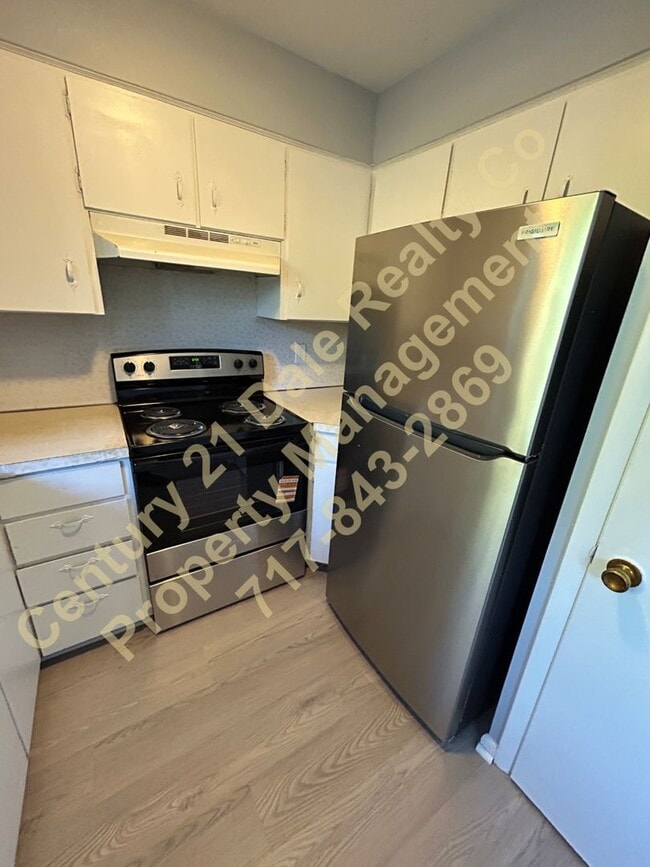 Building Photo - Meade Street 215-217