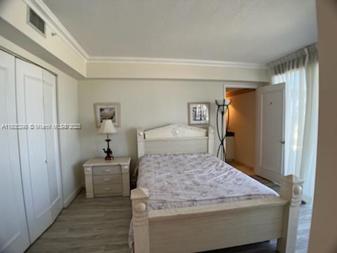 Building Photo - 17555 Collins Ave