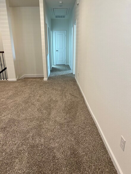 Building Photo - 1243 Mill Pl