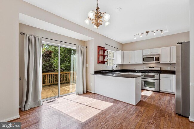 Building Photo - 45514 Baggett Terrace