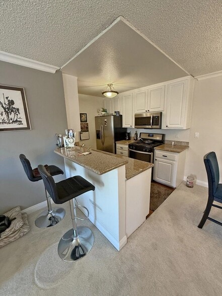 Building Photo - 5000 Whitsett Ave