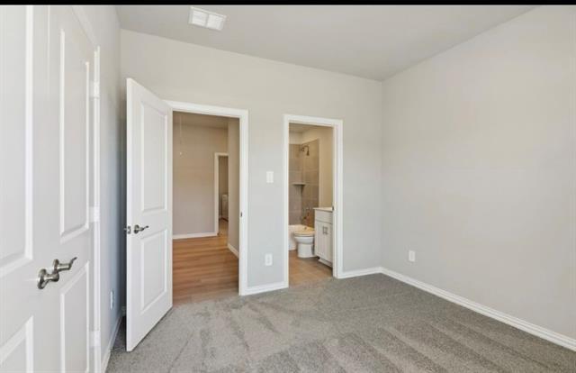 Building Photo - 909 Edgehurst Dr