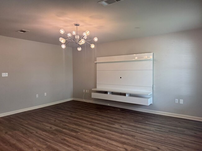 Building Photo - Beautiful Home for Lease in Sunshine, LA.