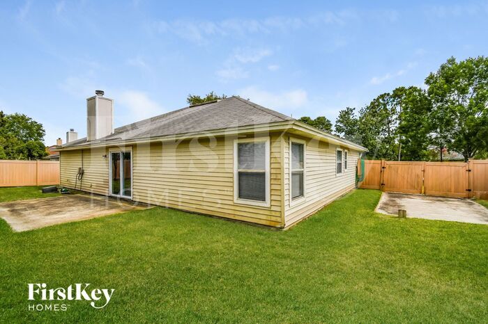 Building Photo - 12335 Bucks Harbor Dr S