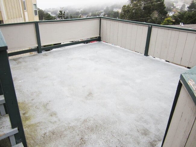 Building Photo - LEWIS 446/448