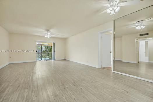 Building Photo - 8527 Old Country Manor