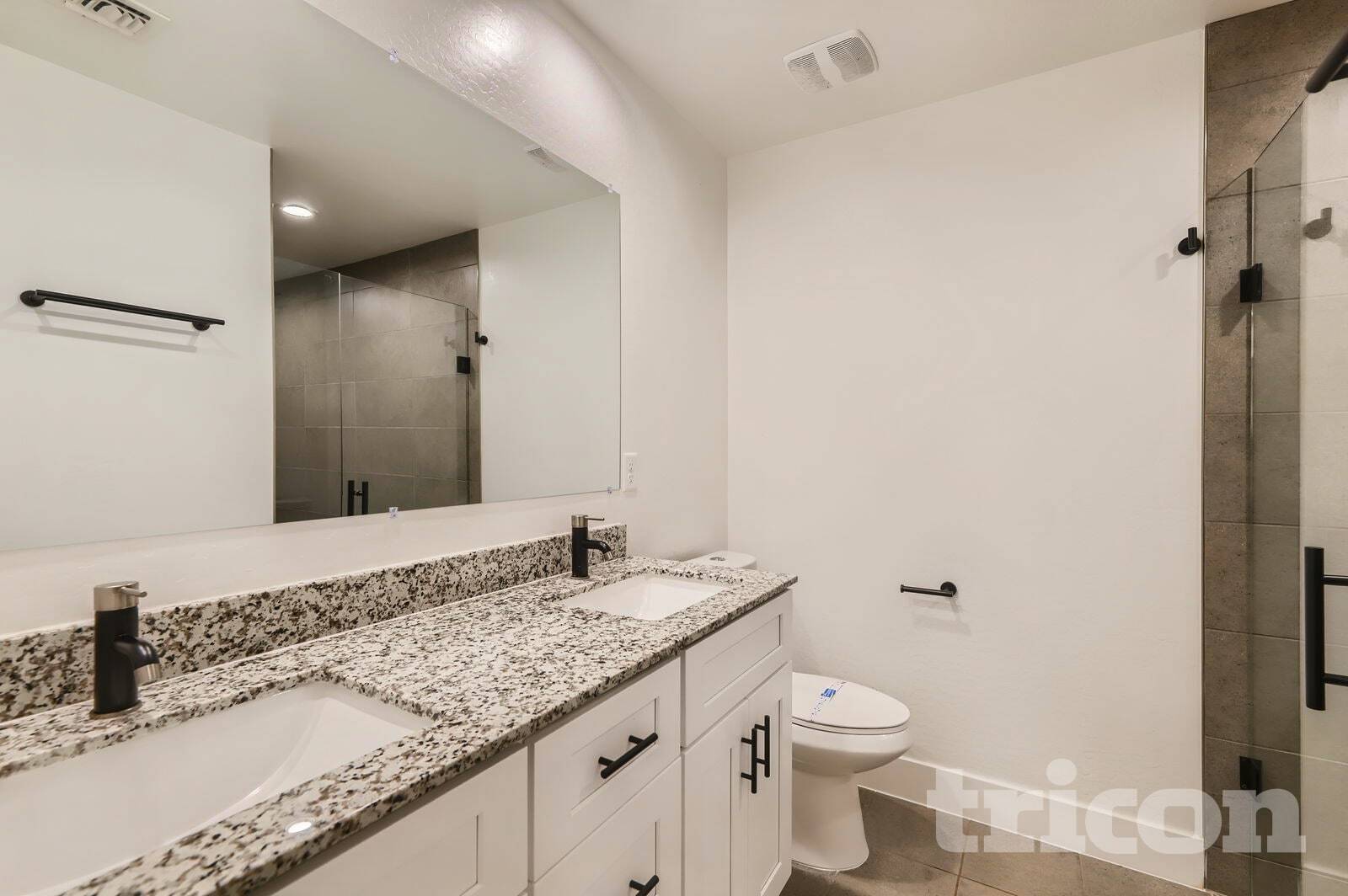 Building Photo - 4665 S 38th Ln