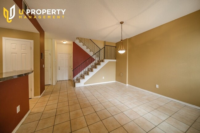 Building Photo - Sweet townhome in the heart of Plano
