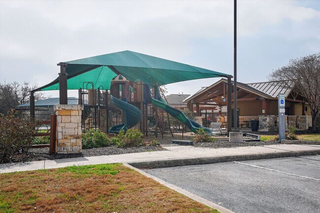 Building Photo - Spacious 3BR w/ Appliances Included + Resort-Style Community Amenities