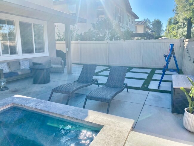 Building Photo - 32434 Campo Dr