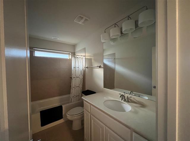 Building Photo - 2405 Bigleaf Ct