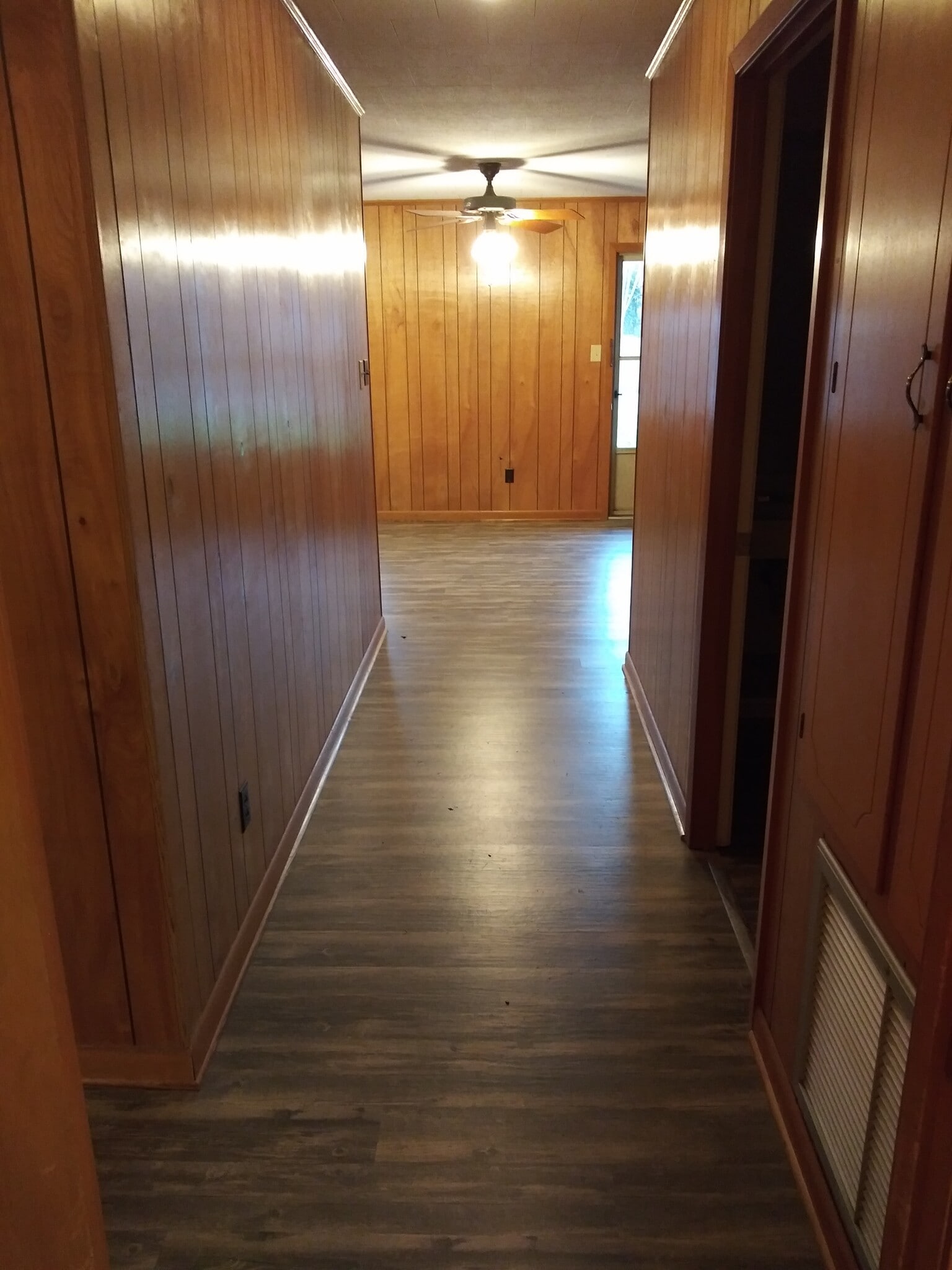 Building Photo - 509 Maxine Ave