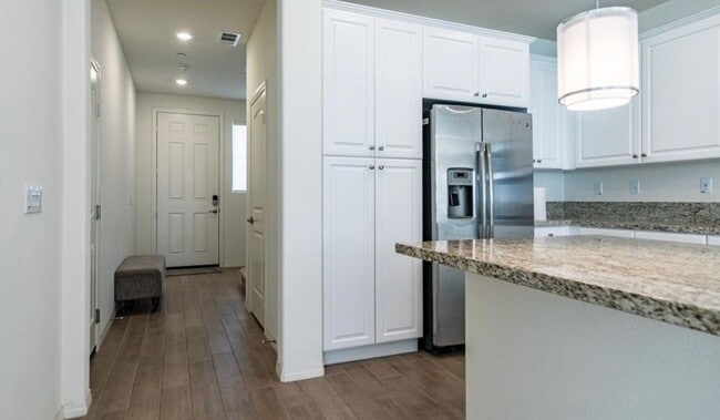 Building Photo - Beautiful 3-Bedroom, 2.5-Bathroom Home for...