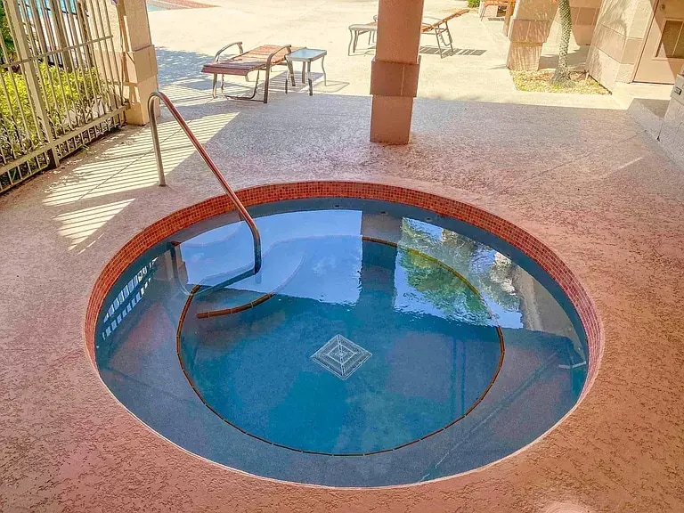 Building Photo - 2866 S University Dr