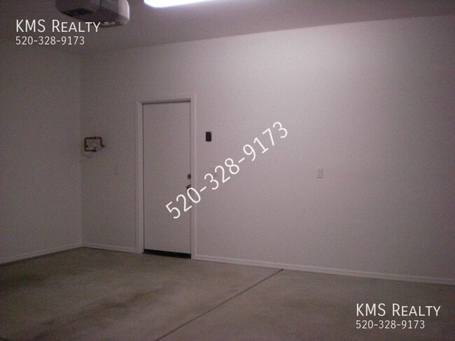 Building Photo - 14013 E Voss St