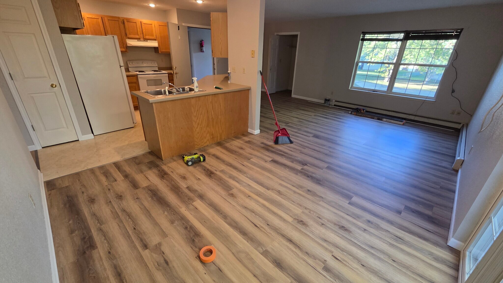 Building Photo - 433 Clinton Ct