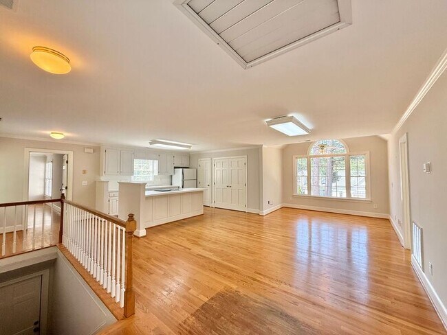Building Photo - 1610 Ridge Rd