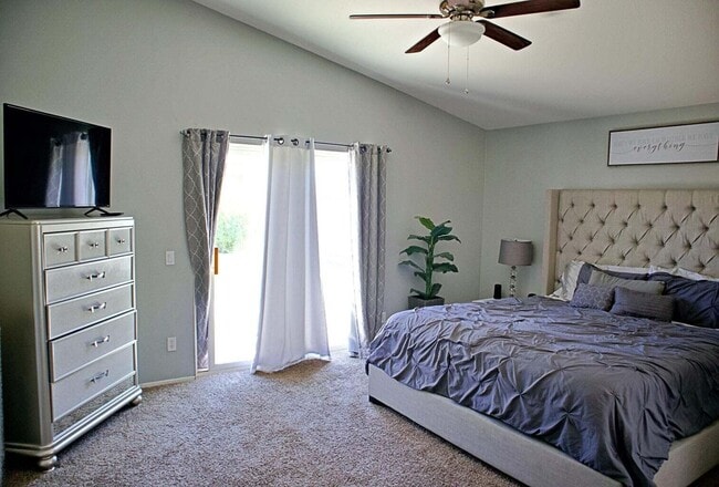 Building Photo - 48404 La Playa St