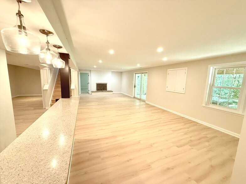 Walkoui basement to yard - 9248 Wood Glade Dr