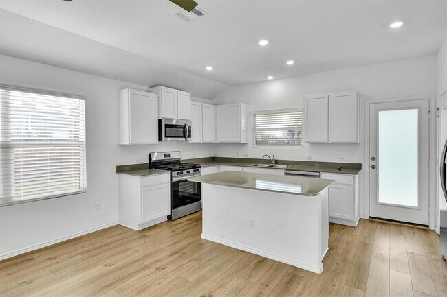 Building Photo - 4240 Rimrock Rose Ln
