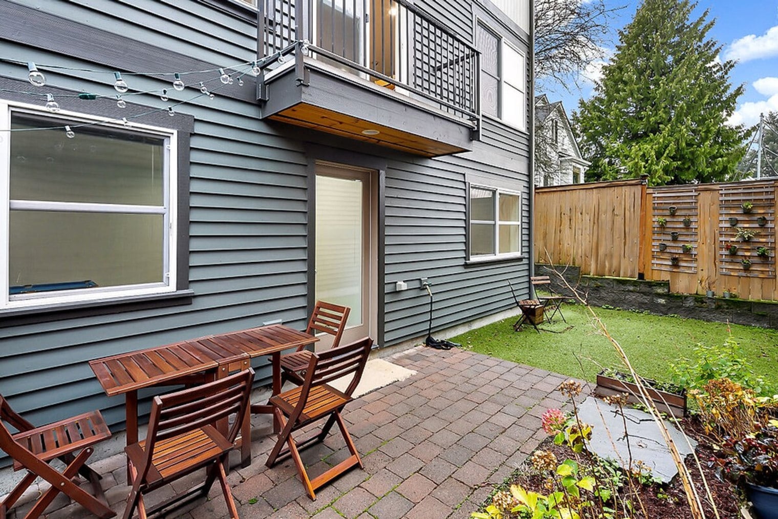 Building Photo - 1220 Aurora Ave N