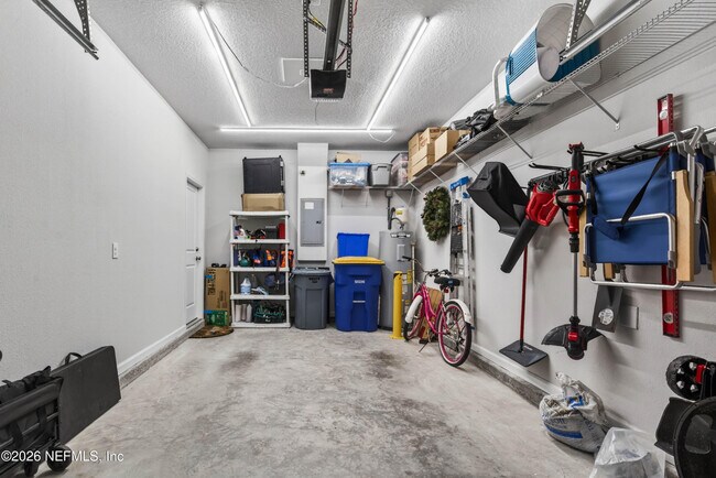 Building Photo - 14532 Macadamia Ln
