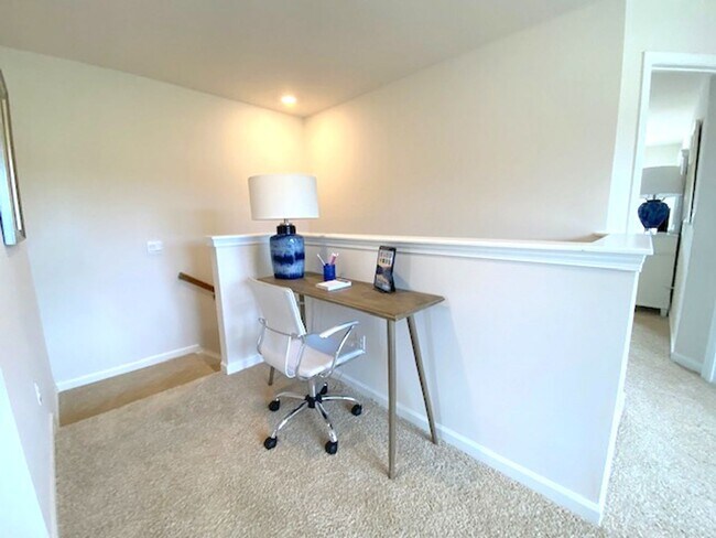 Building Photo - Newer Construction Townhome in Hendersonville