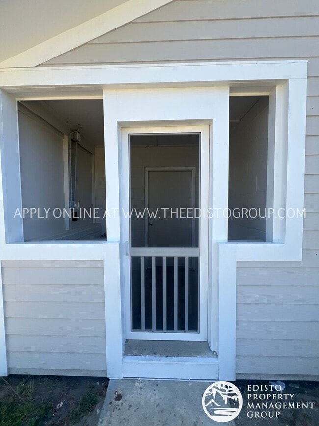 Building Photo - Charming Country Home in Bowman, SC