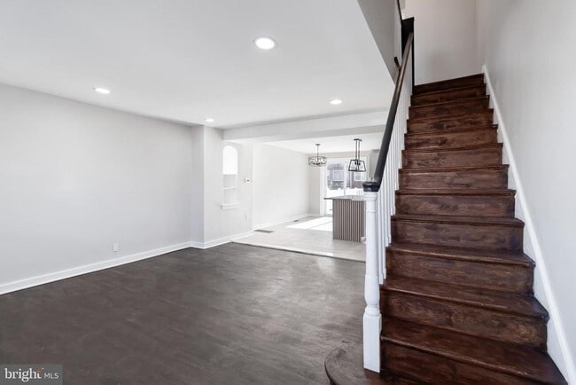 Building Photo - 7836 Fayette St