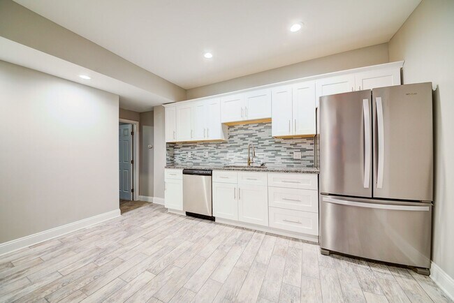 Building Photo - Beautiful 3 bedroom home in Mt. Washington available September 1!