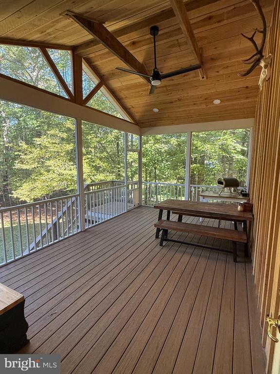 Building Photo - 23293 Misty Pond Ln