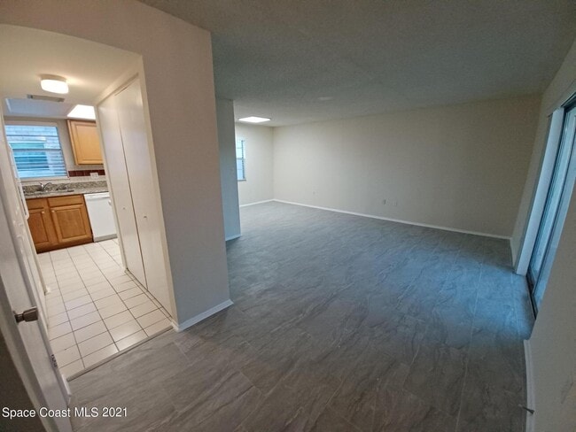 Building Photo - 3135 Shady Dell Ln