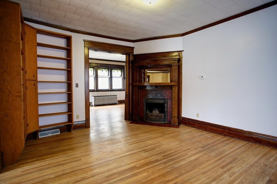 Building Photo - 1685 Taylor Ave W