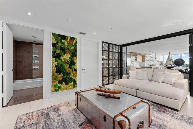 Building Photo - 1040 Biscayne Blvd