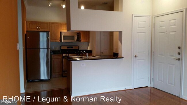 Building Photo - 12949 Centre Park Cir