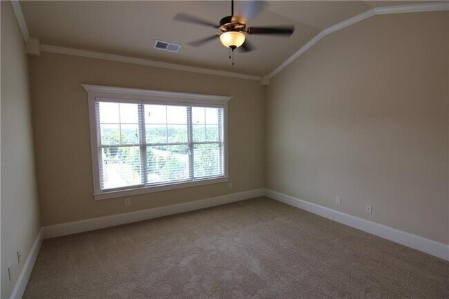 Building Photo - 1660 Jardin Ct