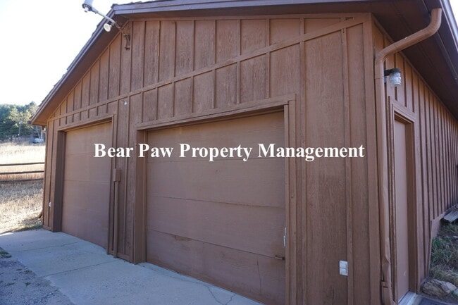 Building Photo - Beautiful Horse Property in Evergreen!!