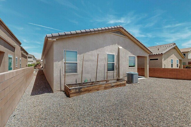 Building Photo - 6736 Tempe Ave NW