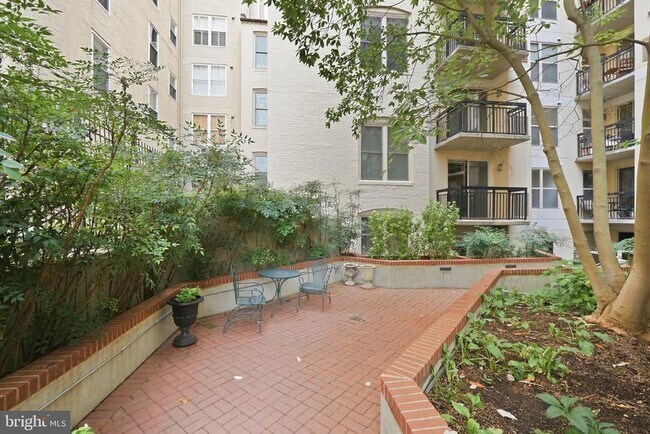 Building Photo - 1441 Rhode Island Ave NE