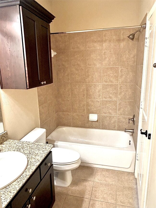 Building Photo - 1049 W 22nd St