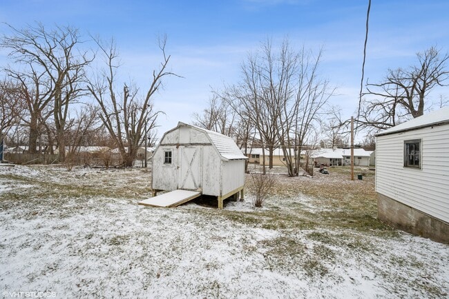 Building Photo - 3740 Kencrest Dr NE