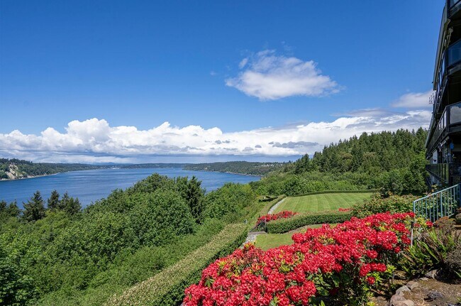 Building Photo - Sweeping waterfront views in this 2-Bedroo...