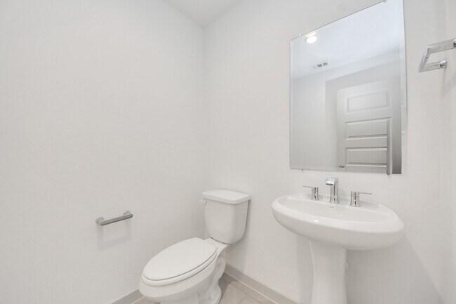 Building Photo - 4911 Pne Hvn Ln