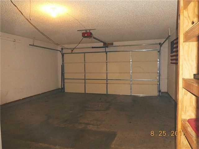 Building Photo - 10560 Crete Dr