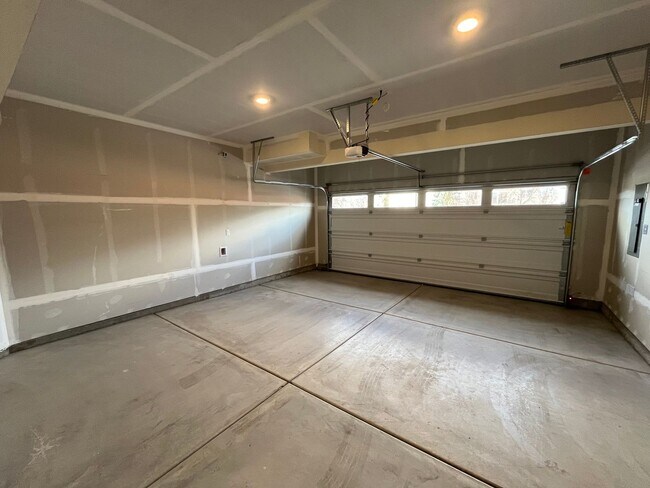 Building Photo - Brand New Construction Across from Park