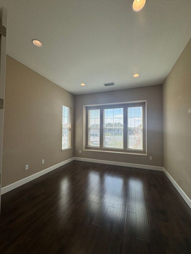 Building Photo - Coming Soon Beautiful Shadow Ridge Home in...