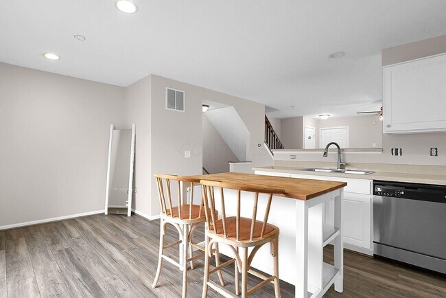 Building Photo - 6318 Marsh Wren Drive