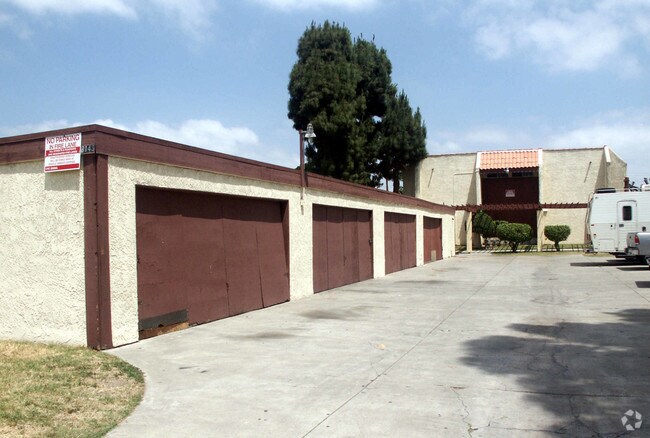 Building Photo - 3143 W Lanerose Dr
